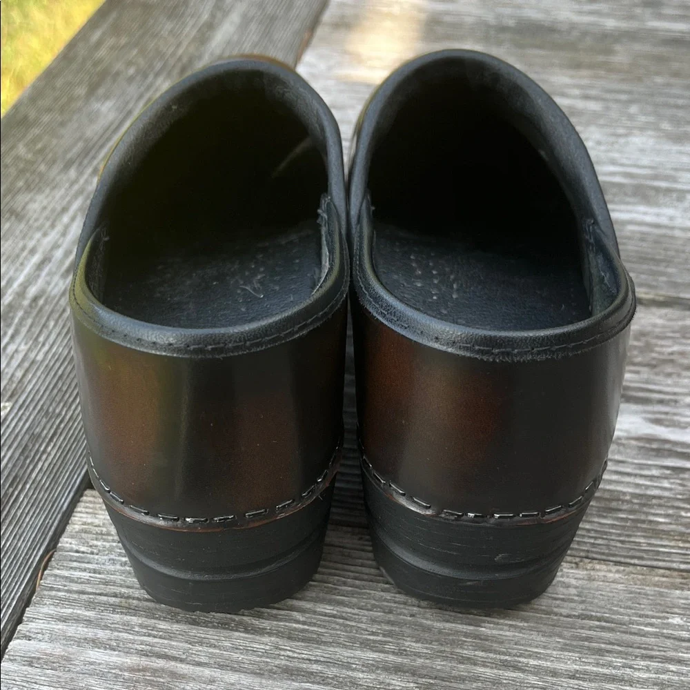 Sanita W Brown Leather Clogs 39 - Picture 4 of 6